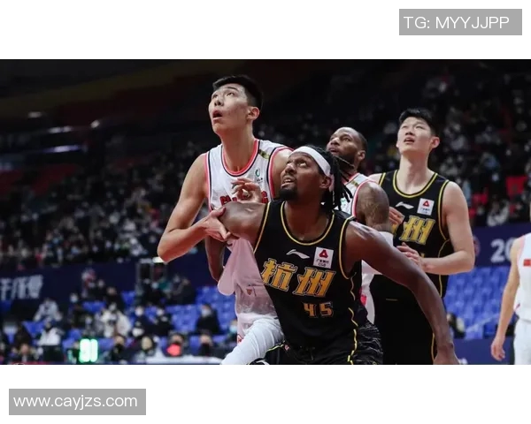 重庆篮球队快攻战术解析与深度剖析助力球队崛起之路